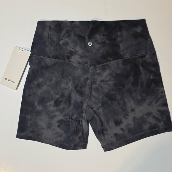 lululemon Align™ High-Rise Short 6" NEW WITH TAGS (12/ Diamond Dye Black & Gray) - Picture 5 of 7